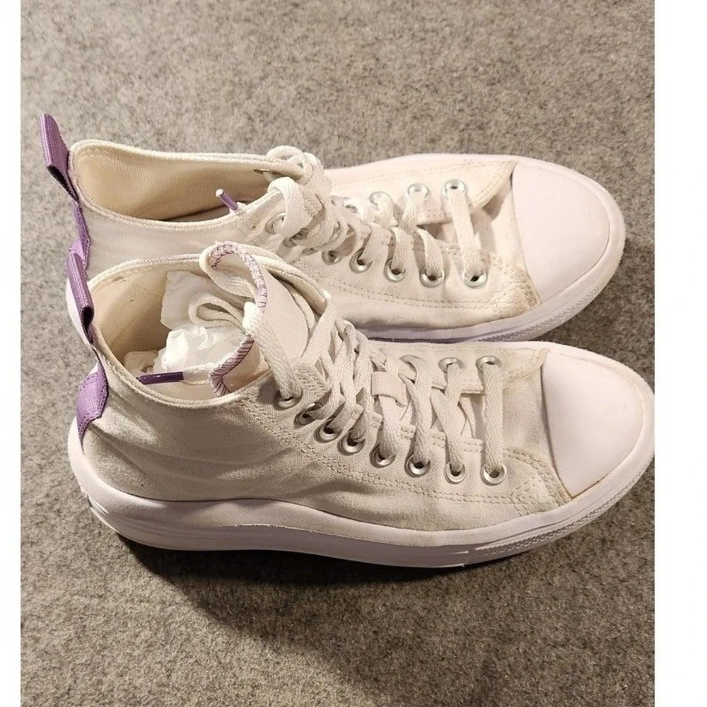 Converse brand model